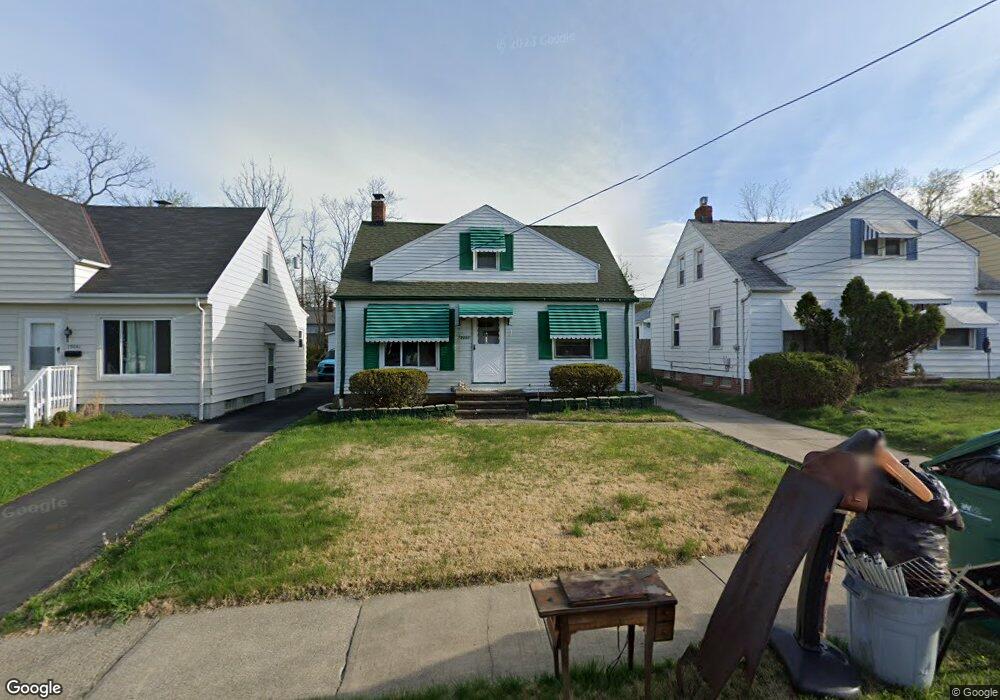 19061 Raymond St, Maple Heights, OH 44137 - photo 1