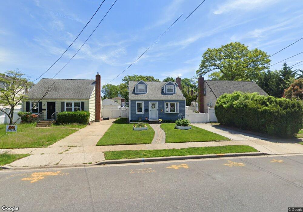 275 Semton Blvd, Franklin Square, NY 11010 - photo 1