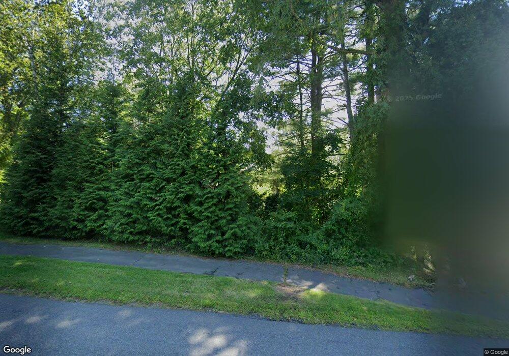 285 Pomeroy Ln, Amherst, MA 01002 - photo 1