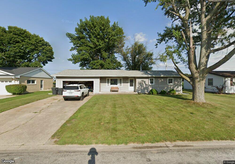 1101 Crestview Dr, Tuscola, IL 61953 - photo 1