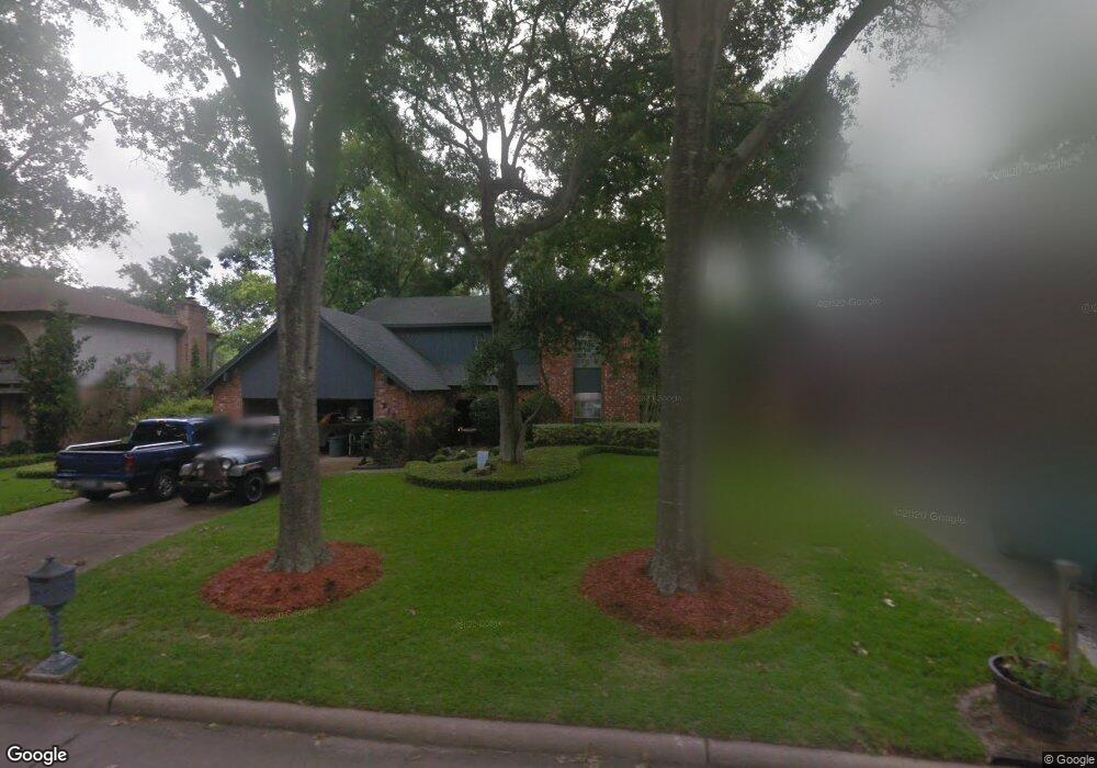 217 Saint Cloud Dr, Friendswood, TX 77546 - photo 1