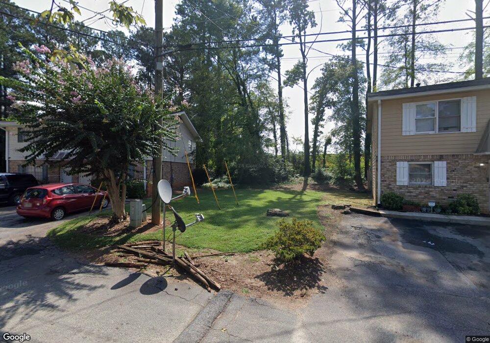 906 Six Oaks Cir unit A, Norcross, GA 30093 - photo 1