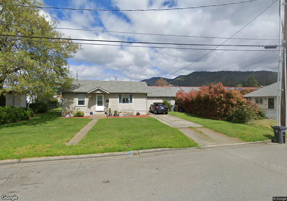 104 NE Steiger St, Grants Pass, OR 97526 - photo 1