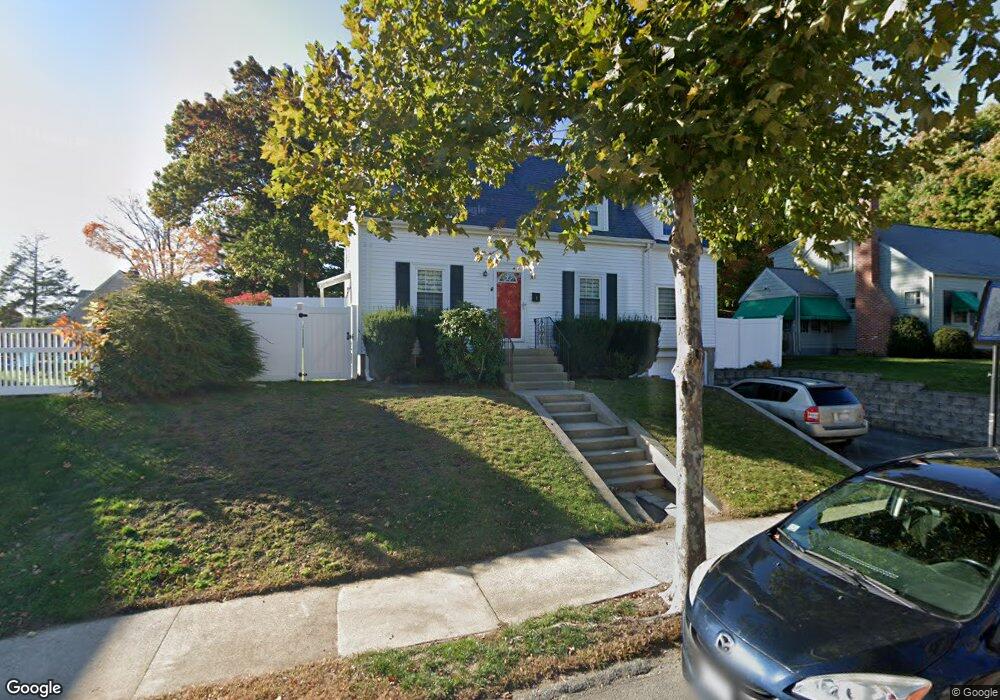 4 Seward Rd, Stoneham, MA 02180 - photo 1