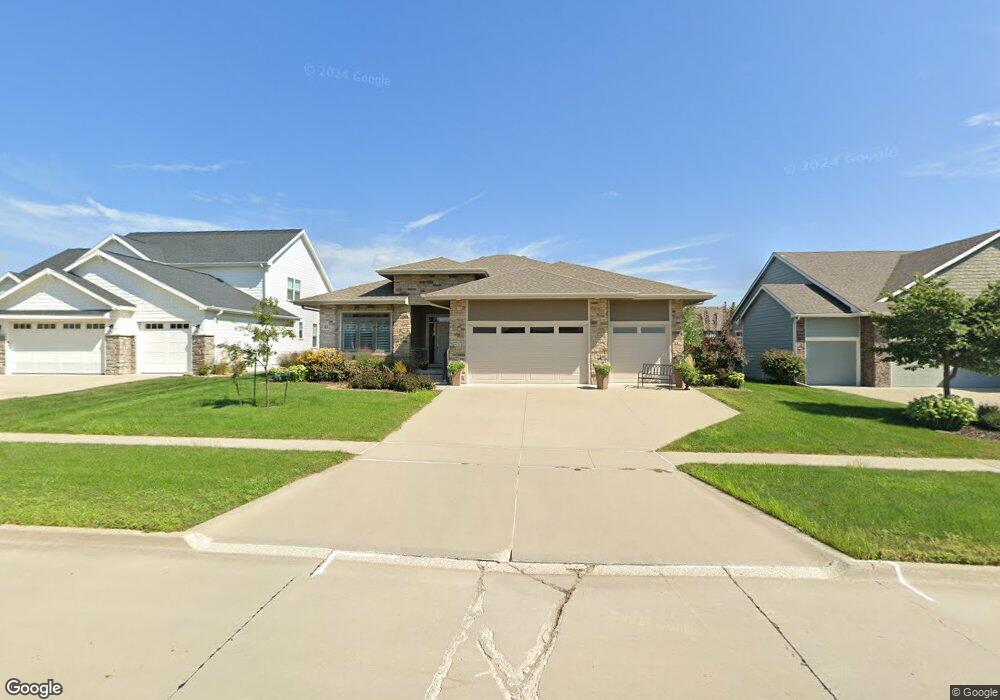 9131 Abram Dr, West Des Moines, IA 50266 - photo 1