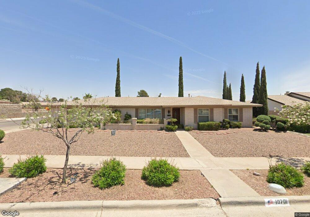 10701 Sombra Verde Dr, El Paso, TX 79935 - photo 1