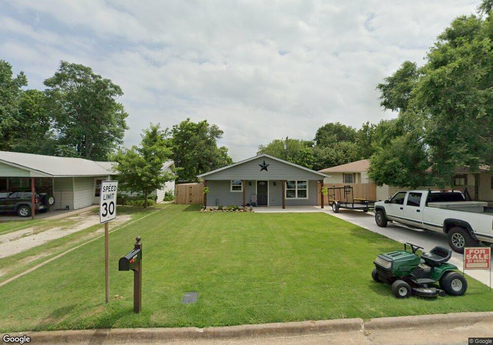 746 W Bullock St, Denison, TX 75020 - photo 1