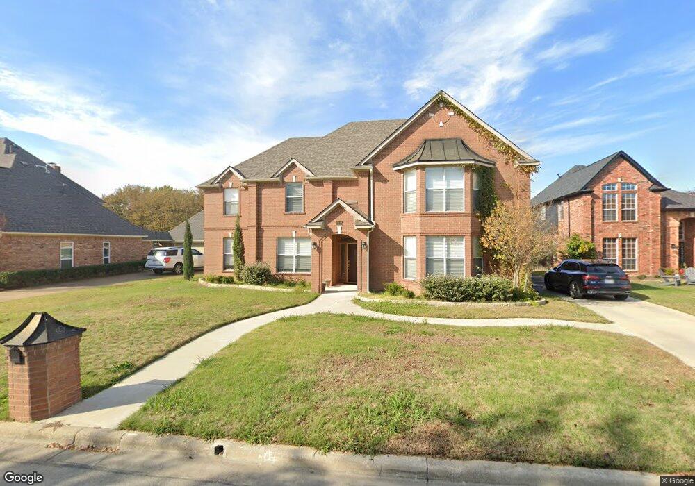 2813 Mesa Ct, Hurst, TX 76054 - photo 1