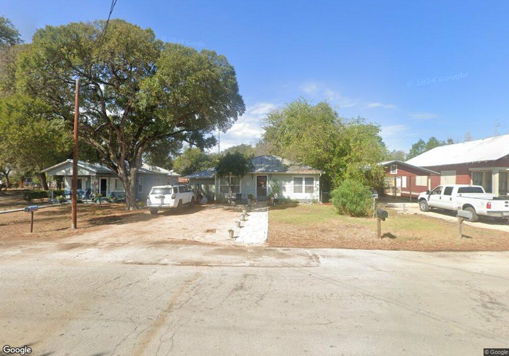 515 E Camp St, New Braunfels, TX 78130 - photo 1