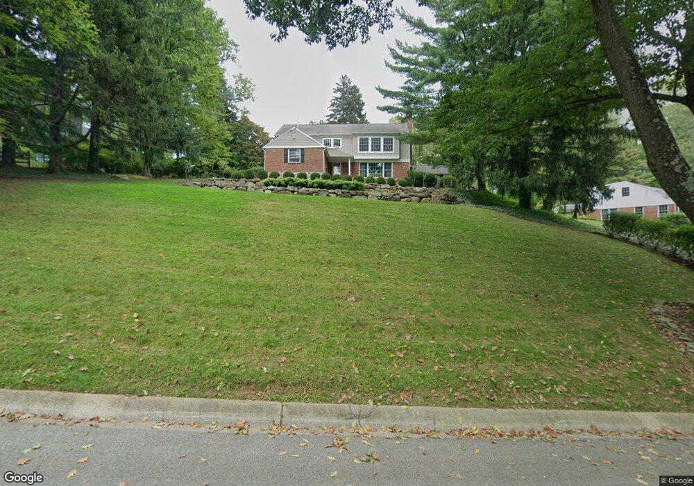 208 Spruce Tree Rd, Wayne, PA 19087 - photo 1