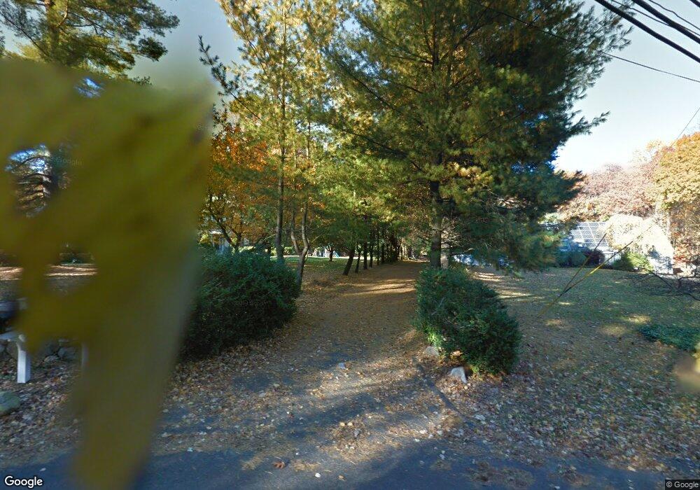 1124 Catamount Rd, Fairfield, CT 06824 - photo 1