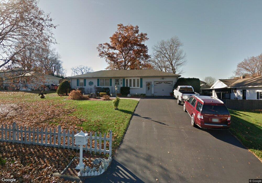 5 Overlook Dr, Easthampton, MA 01027 - photo 1