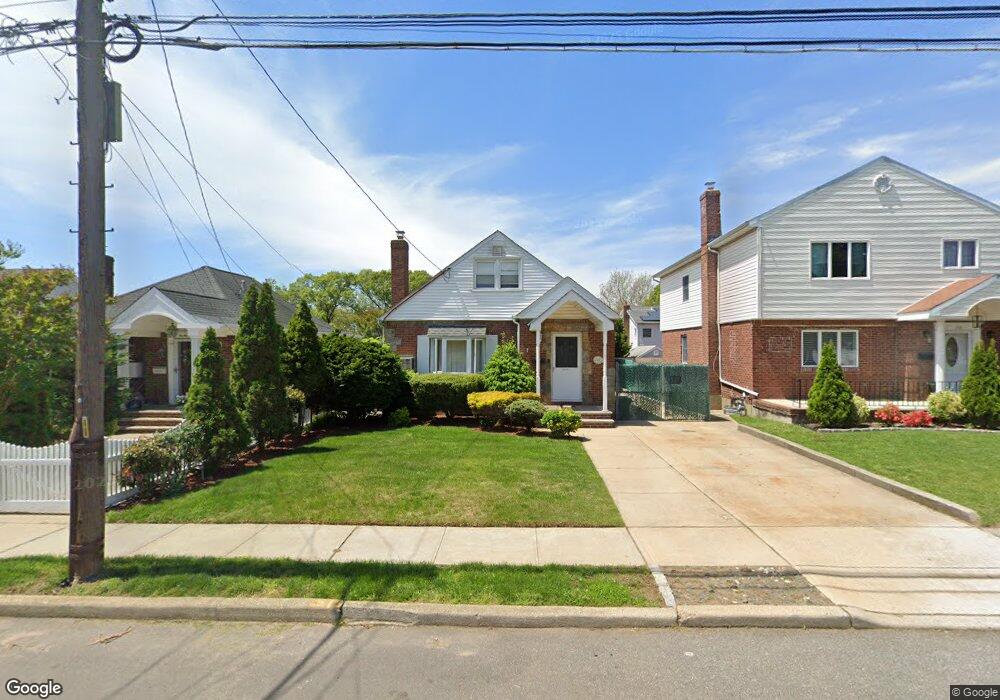 174 Commonwealth St, Franklin Square, NY 11010 - photo 1