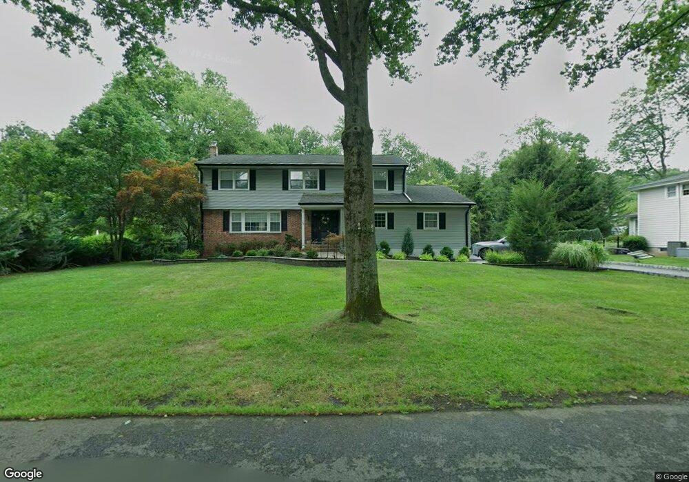 109 Robertson Dr, Wyckoff, NJ 07481 - photo 1