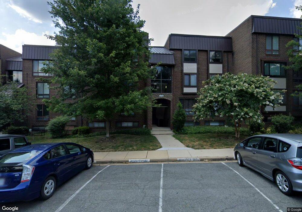 114 Roberts Ln unit 401, Alexandria, VA 22314 - photo 1