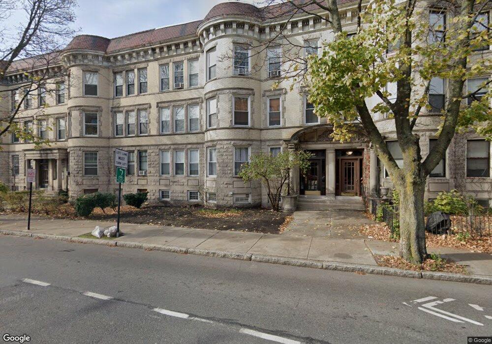 182 Saint Paul St unit 3F, Brookline, MA 02446 - photo 1