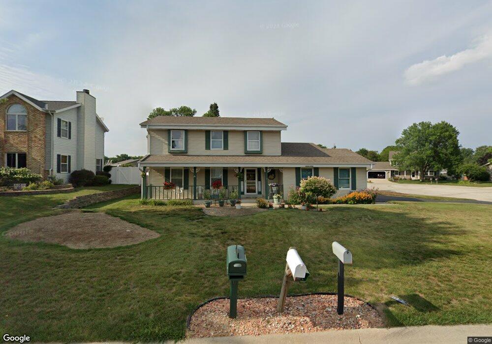 N78W15364 Haymeadow Rd, Menomonee Falls, WI 53051 - photo 1