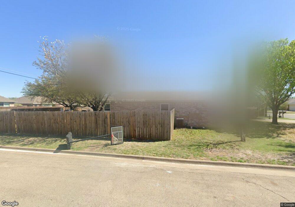 322 Preston Dr, Cleburne, TX 76033 - photo 1