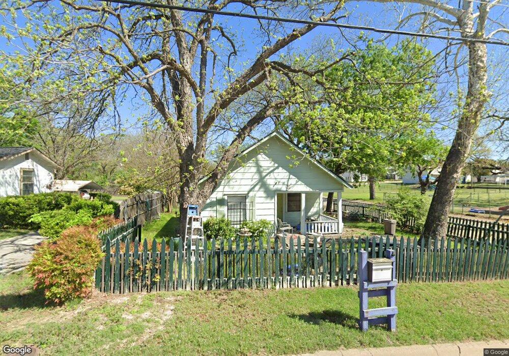 702 W Water St, Weatherford, TX 76086 - photo 1