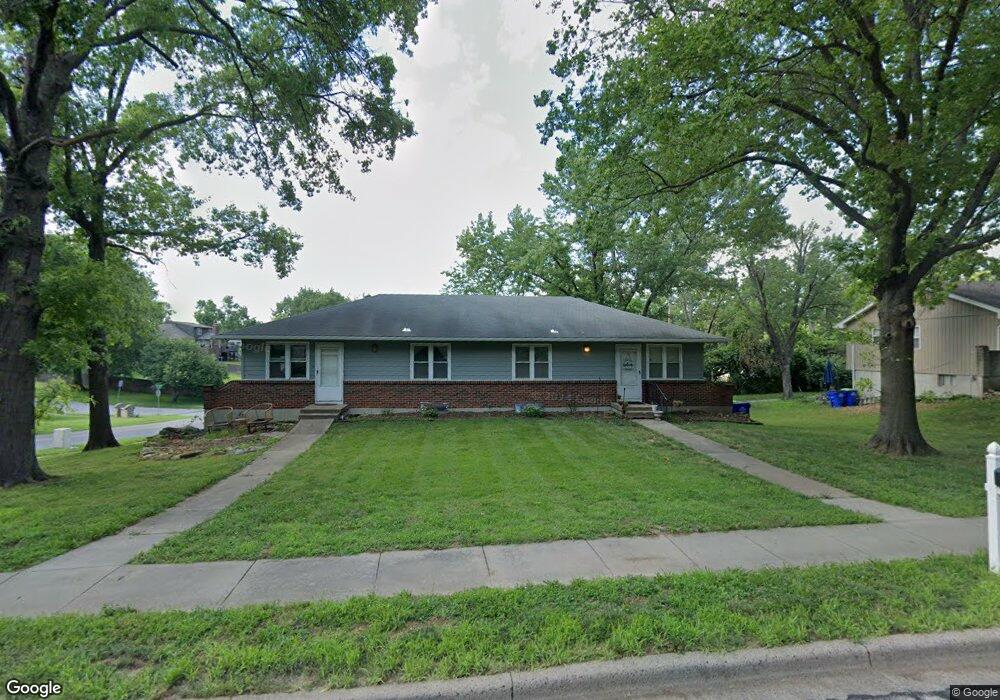 10220 W 53rd St, Shawnee, KS 66203 - photo 1