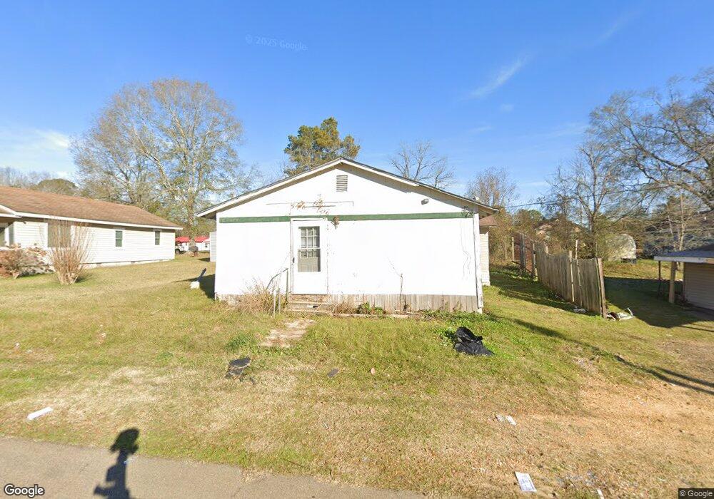 305 West St, Hazlehurst, MS 39083 - photo 1