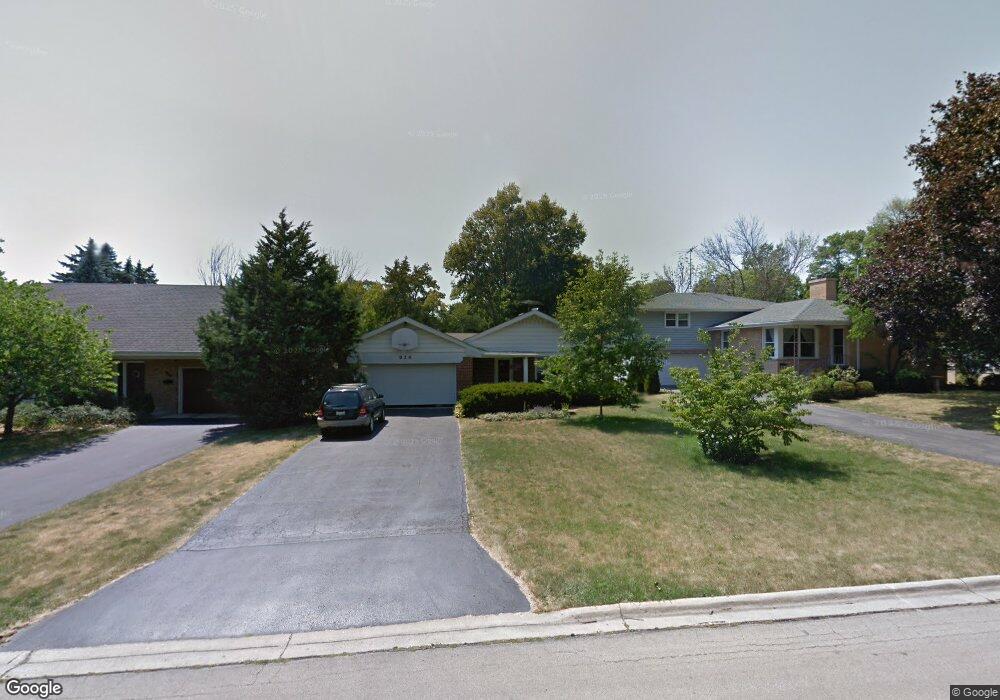 924 Eddy Ct, Wheaton, IL 60187 - photo 1