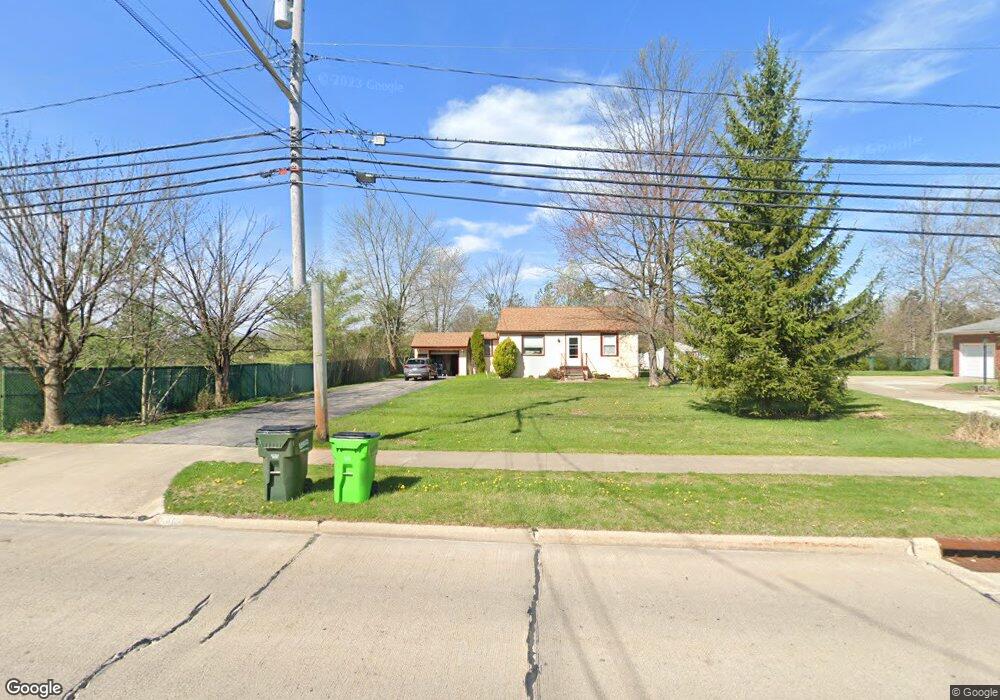 5448 Bartlett Rd, Bedford, OH 44146 - photo 1