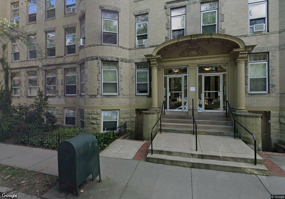 34 Winchester St unit 3,34, Brookline, MA 02446 - photo 1