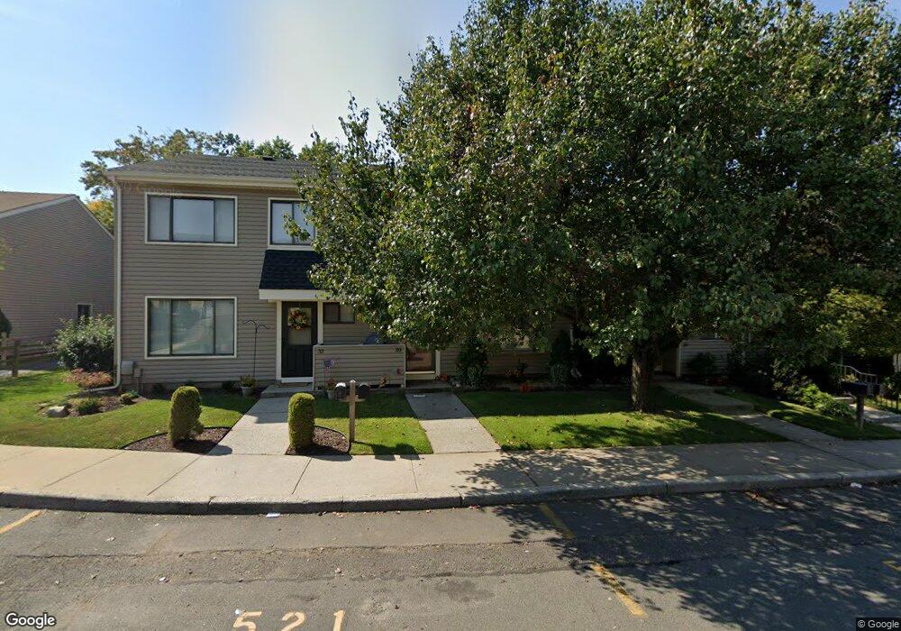 30 Arrowood Ct unit 521, Staten Island, NY 10309 - photo 1