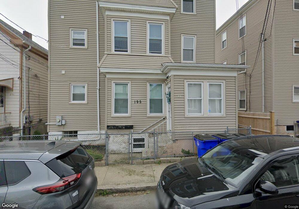 195 Raymond St unit 3, Fall River, MA 02723 - photo 1