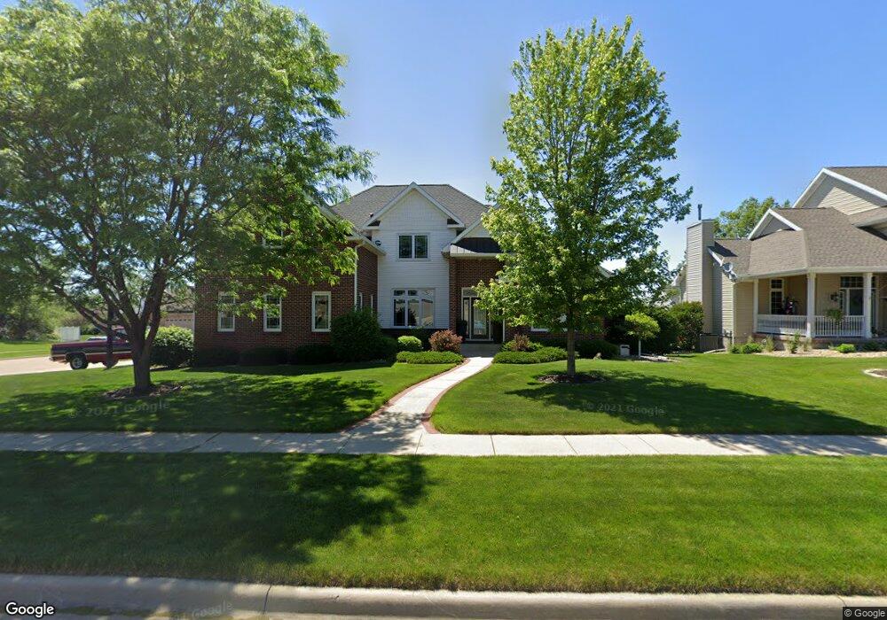 616 Eagle Ridge Rd, Cedar Falls, IA 50613 - photo 1