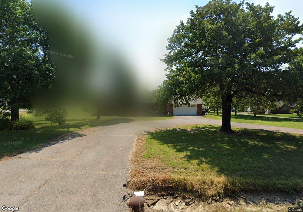 1504 N Cherokee Ave, Chouteau, OK 74337 - photo 1