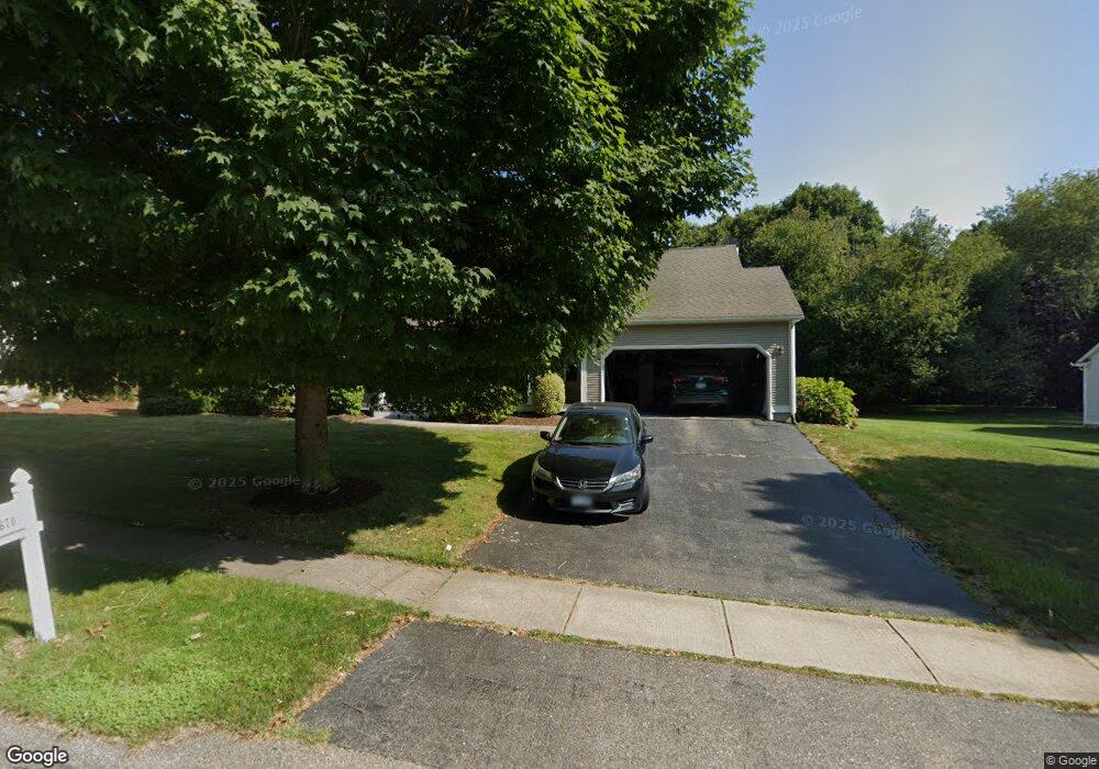 670 Chestnut Hill Rd, Wakefield, RI 02879 - photo 1