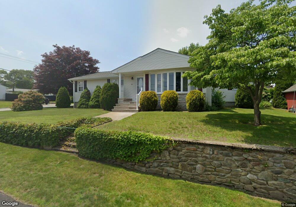 61 W View Ave, Cranston, RI 02920 - photo 1