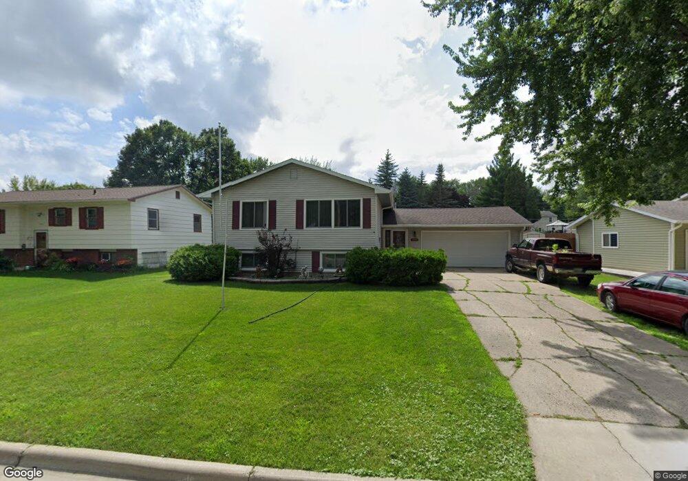 1020 Maplehill Dr, Albert Lea, MN 56007 - photo 1