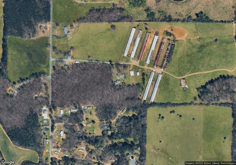 320 Baxter Rd SE, Calhoun, GA 30701 - photo 1