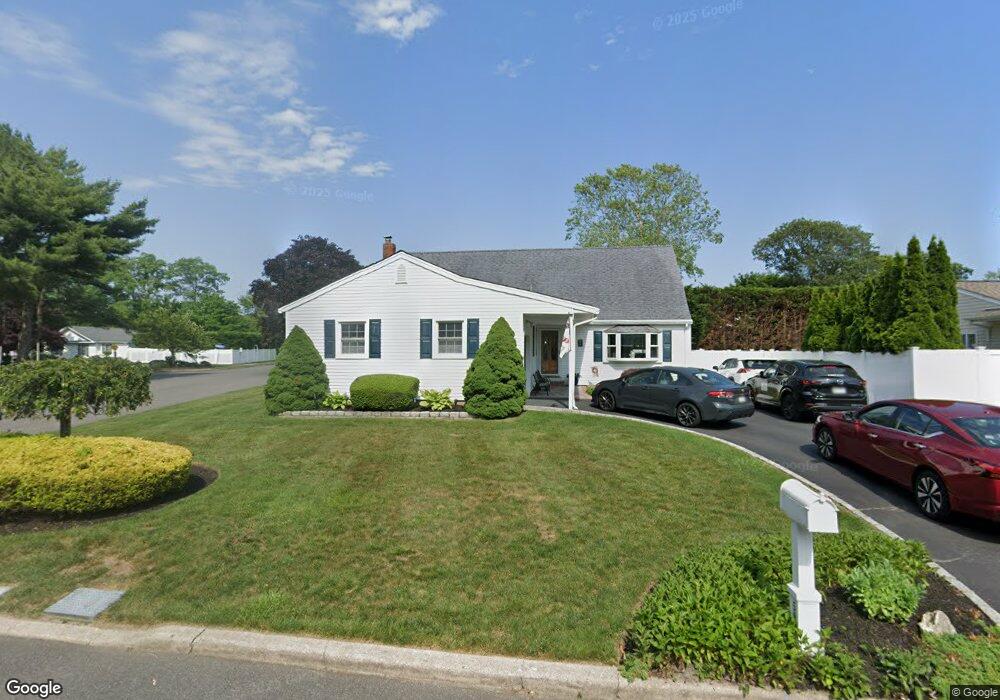 599 Bayport Ave, Bayport, NY 11705 - photo 1