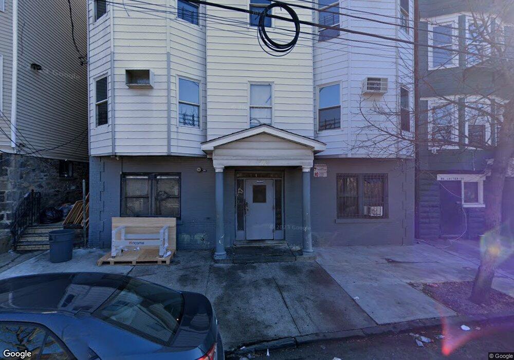 290 Woodworth Ave unit 1, Yonkers, NY 10701 - photo 1