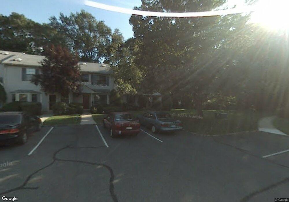 1405 Maplecrest Rd unit 5, Edison, NJ 08820 - photo 1