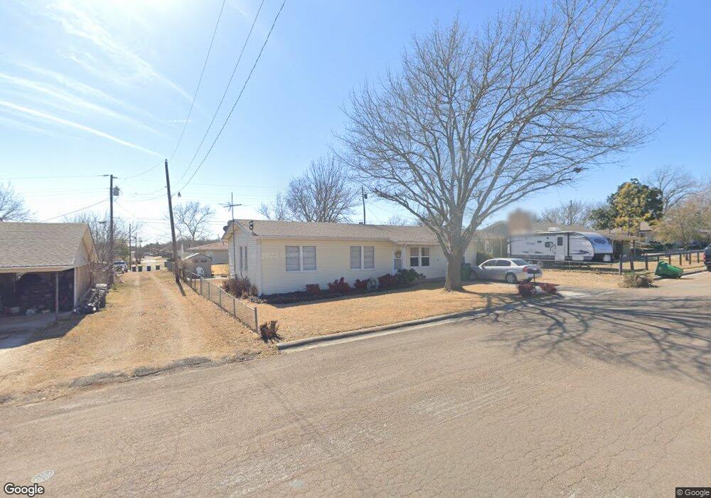 602 E Collins St, Decatur, TX 76234 - photo 1