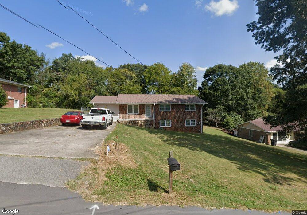 213 Hunt Dr, Calhoun, GA 30701 - photo 1