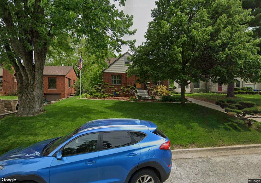 3209 54th St, Des Moines, IA 50310 - photo 1