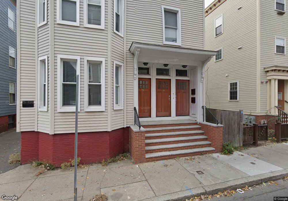 198 Green St unit 1, Cambridge, MA 02139 - photo 1