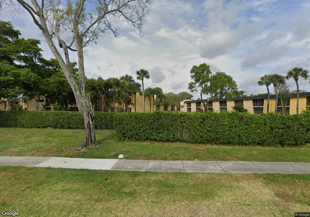 706 Meadows Cir, Boynton Beach, FL 33436 - photo 1