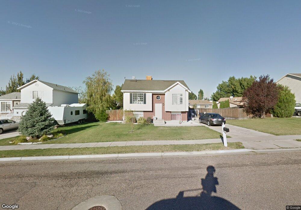 152 N 360 W, Clearfield, UT 84015 - photo 1