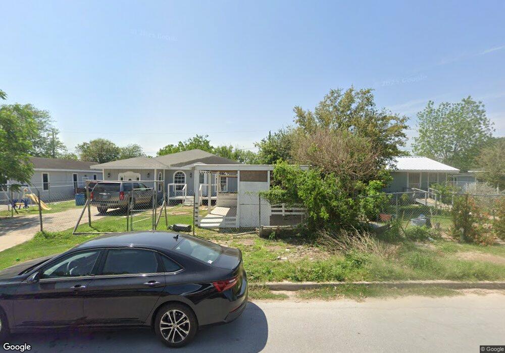 1425 Santa Barbara Dr, Alamo, TX 78516 - photo 1