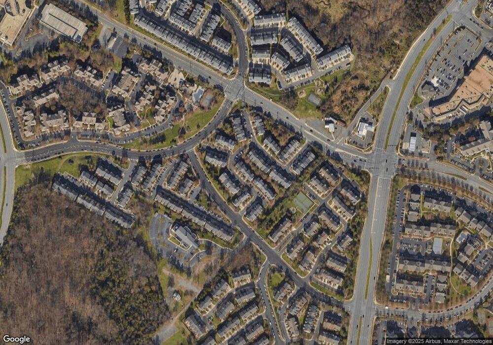 2557 Chase Wellesley Dr, Herndon, VA 20171 - photo 1