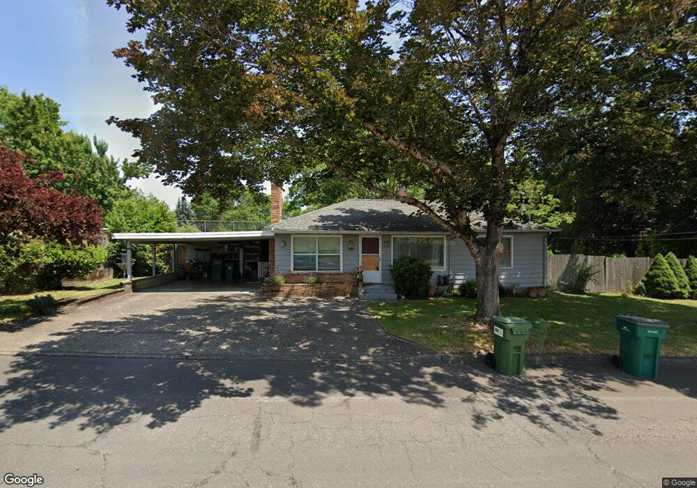 420 SW 5th St, Dundee, OR 97115 - photo 1