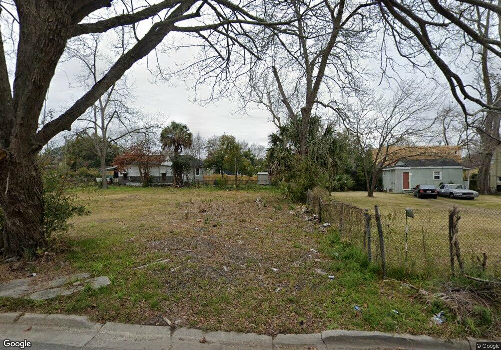 1715 Reynolds St, Savannah, GA 31401 - photo 1