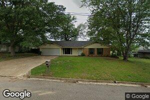 1203 Queensgate Dr, Tupelo, MS 38801